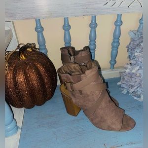 Fall Inlove with these booties